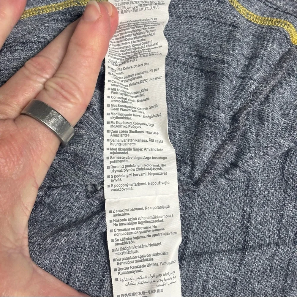 Under Armour Women’s L Gray 1/4 Zip Pullover Univ. of Notre Dame Logo - Picture 8 of 12